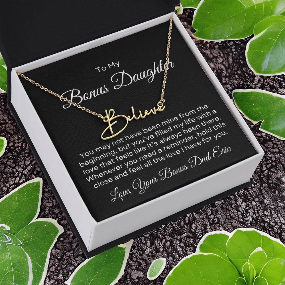 Bonus Daughter | Signature Name Necklace with Personalized Message Card