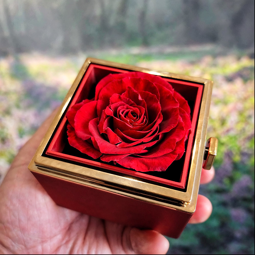 Eternal Rose Gift Box for Mom